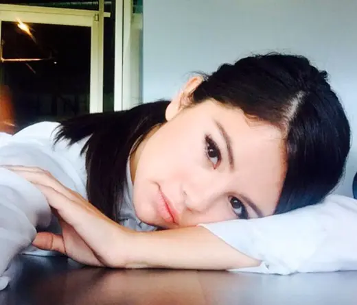 Selena Gomez lanza un adelanto de la serie que produce para Netflix.